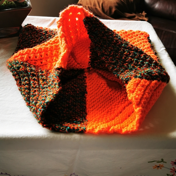 Crocheted Cover for Throw Pillow - Picture 6 of 11